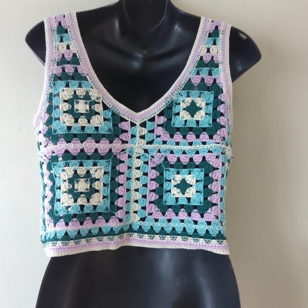Granny Square Crochet Patchwork Cropped Multicolo… - image 5